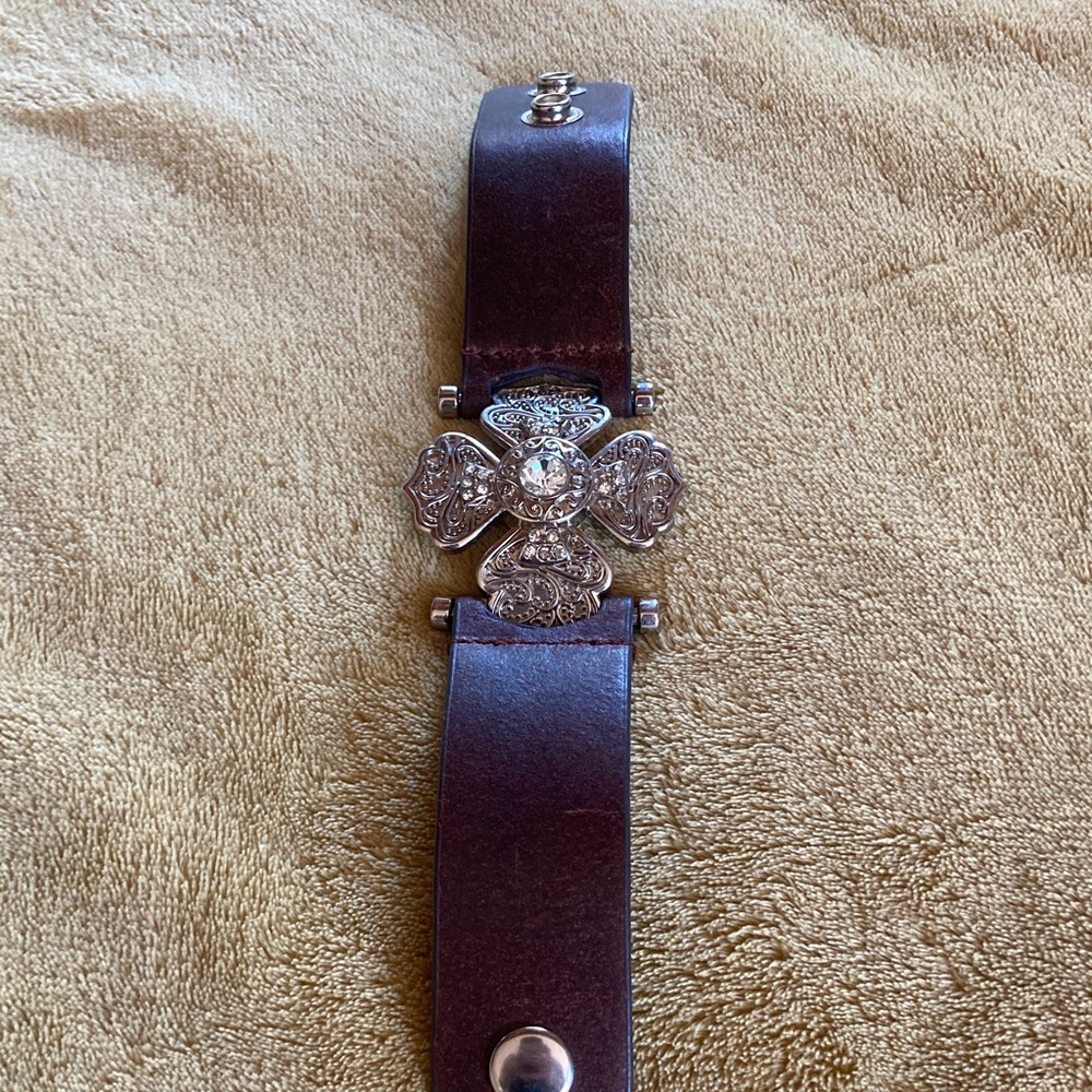 Source Unknown Western Style Dark Brown Bracelet with Silver Floral Accent